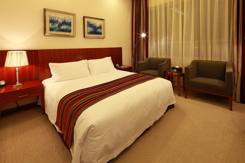 Shanghai Southern Airlines Pearl Hotel Екстер'єр фото