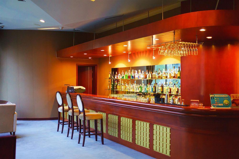 Shanghai Southern Airlines Pearl Hotel Екстер'єр фото